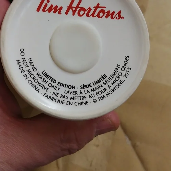 Limited edition Tim Hortons ceramic travel mug - Picture 3 of 3